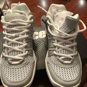 Prince T22 tennis sneakers - size 8 - NIB